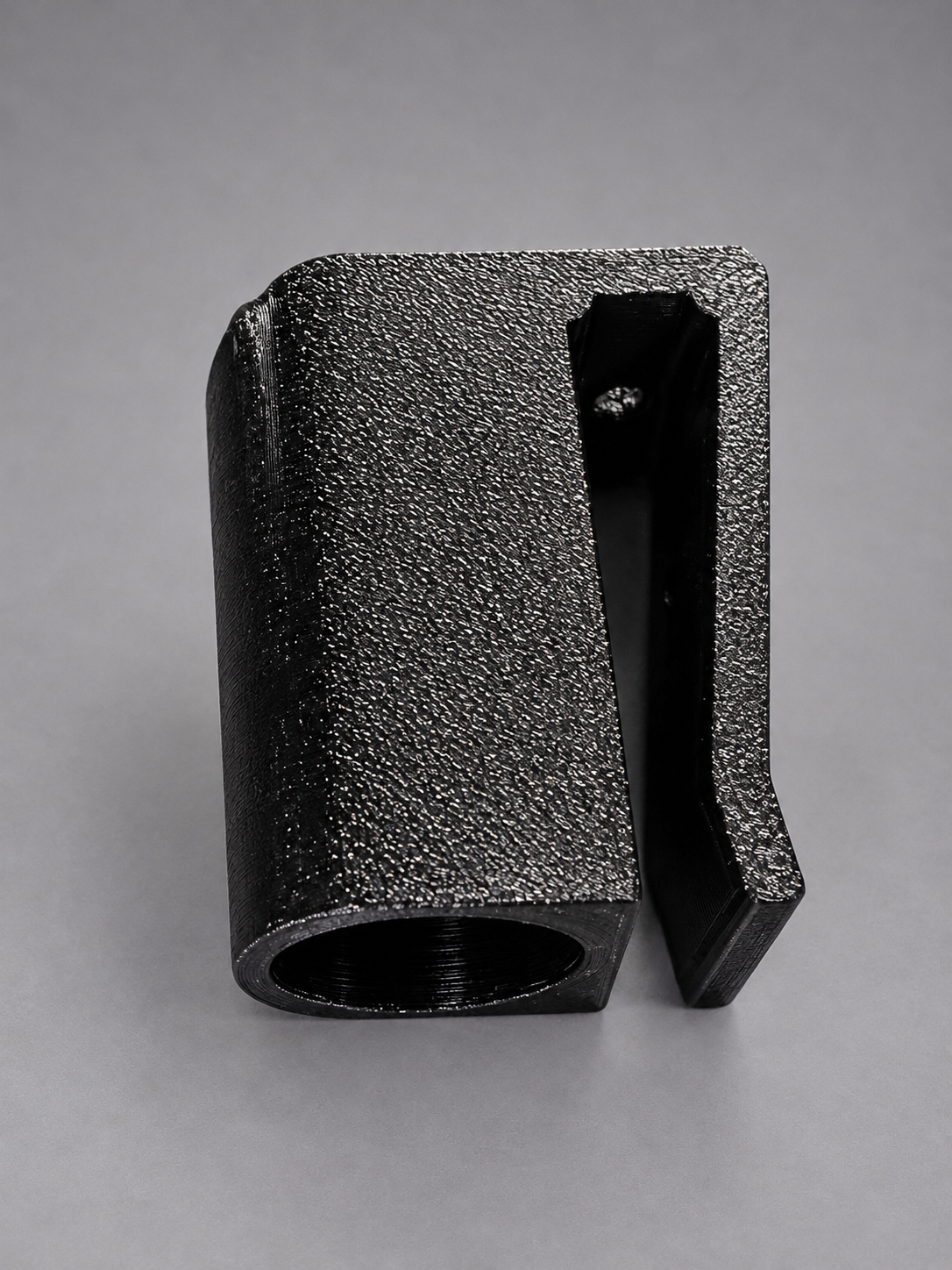 Standard Clip-On Vertical Rod Holder – Bucket / Milk Crate