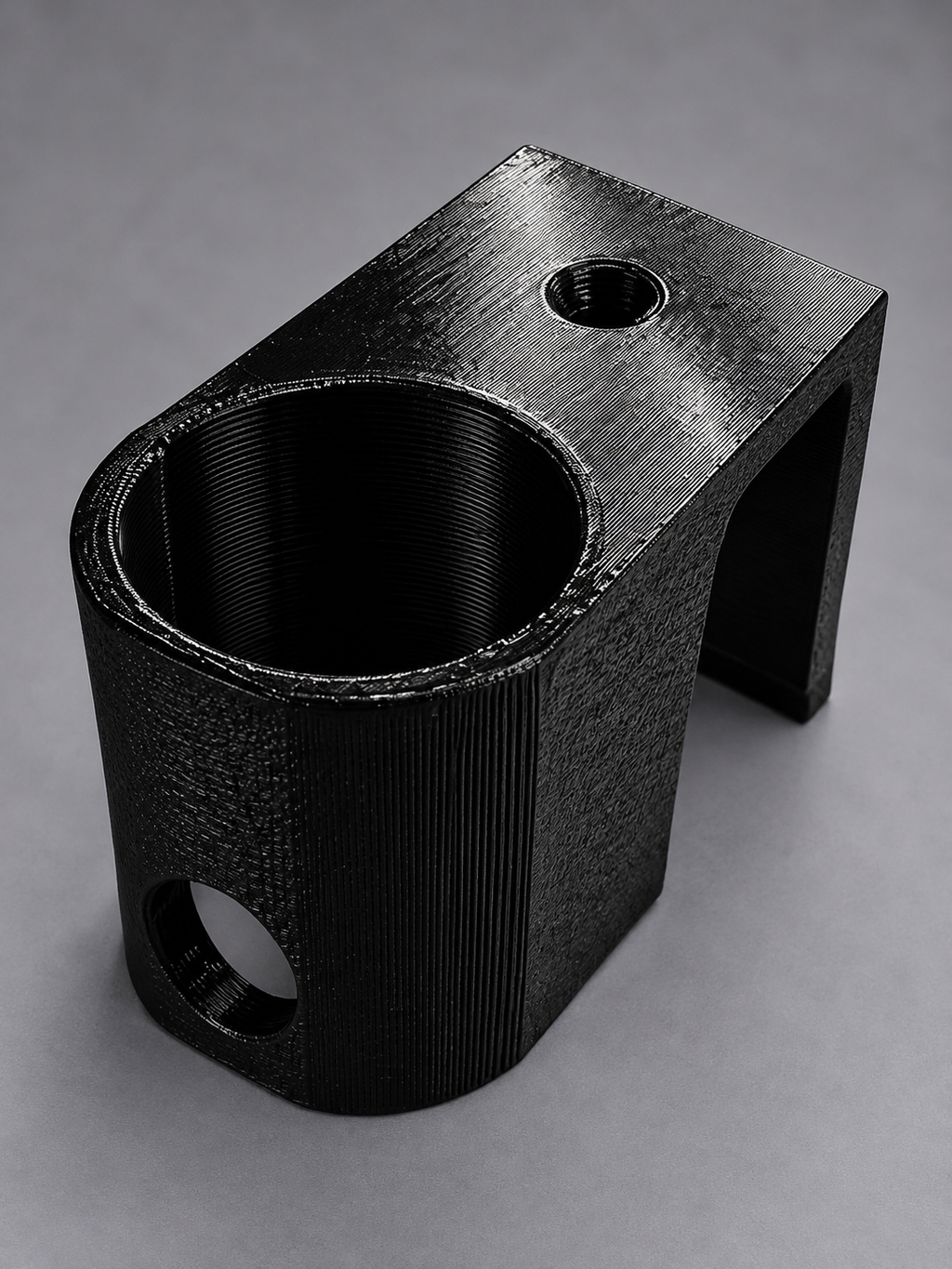 Standard Clip-On Vertical Rod Holder – Universal 1.5" Mount